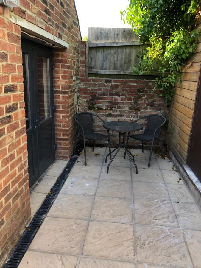 Exclusive Modern Decorated 1 Bedroom Detached Studio Newport  Exterior photo